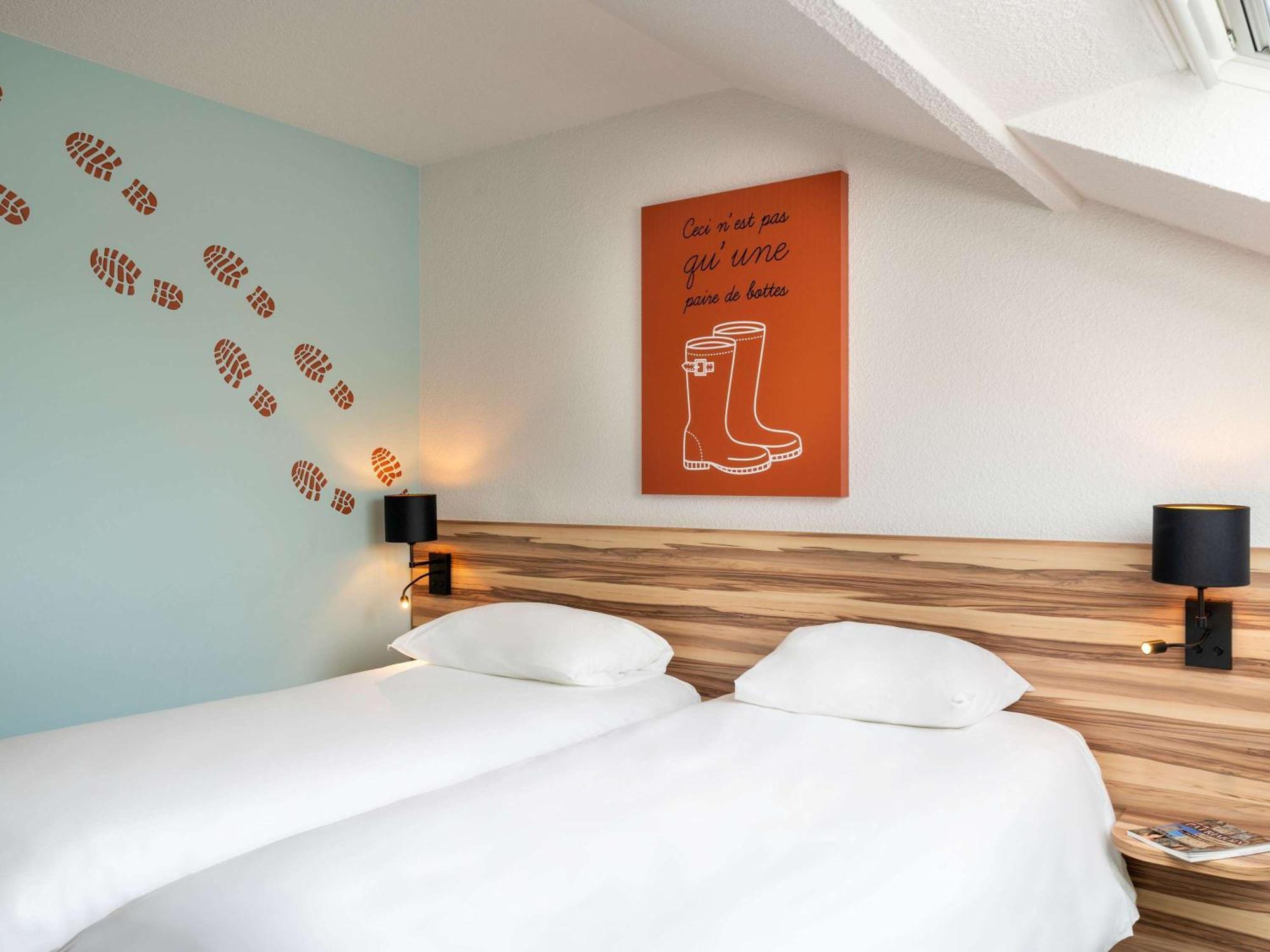 Ibis Styles Lisieux Normandie Exterior photo